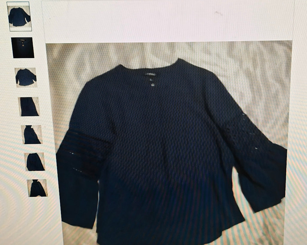 roz & ali women's top blueish long sleeves size M round neck

