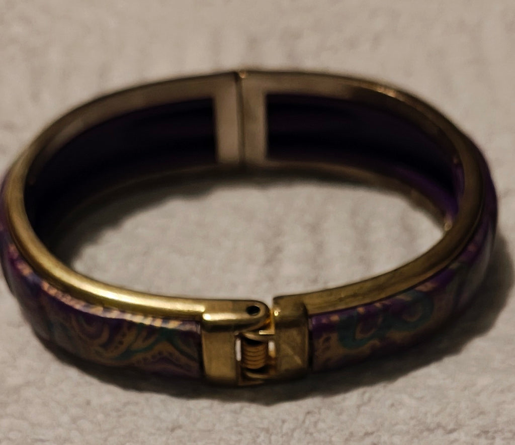 Vintage purple bracelet with gold plate highlights standard size bracelet