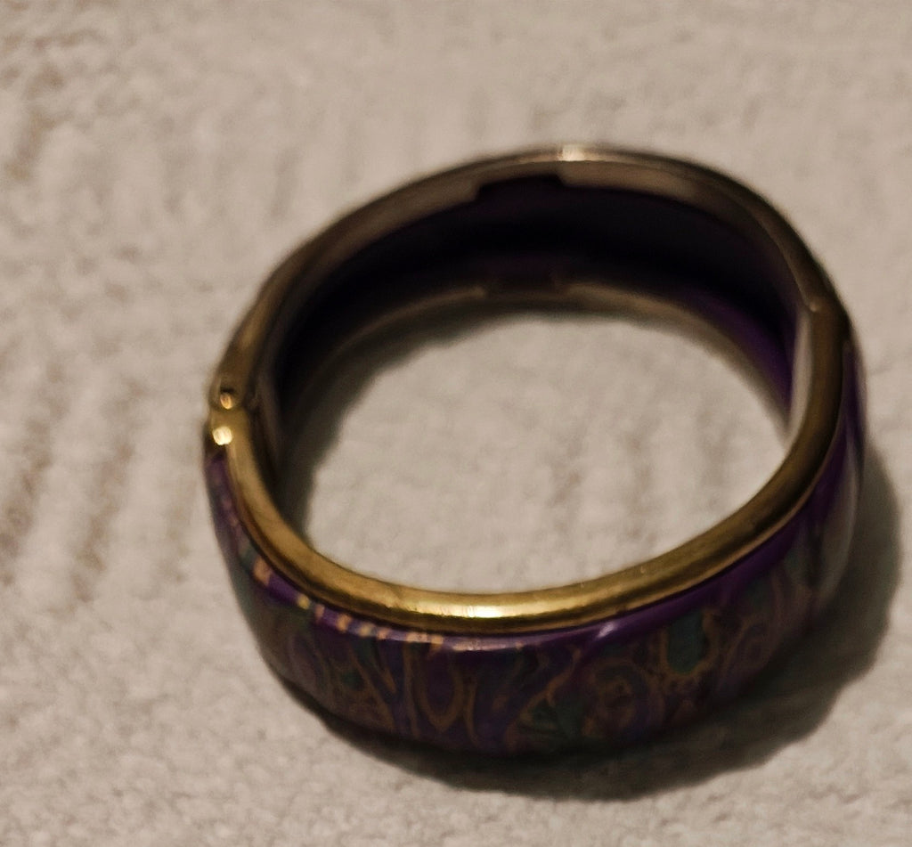 Vintage purple bracelet with gold plate highlights standard size bracelet