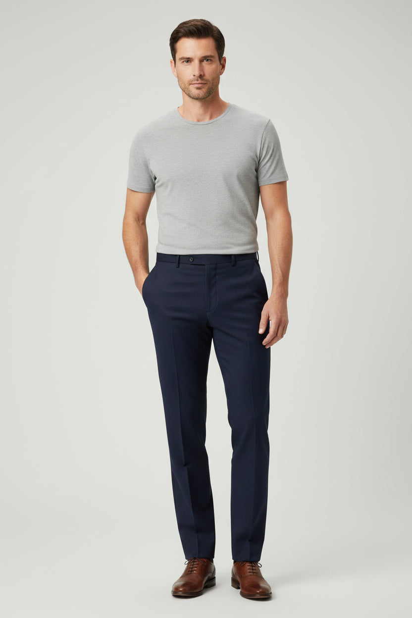 Dino Man dressy pants 100% wool size 34 blue with side pockets
Business slacks with zipper and button closure belt loops 4 pockets
