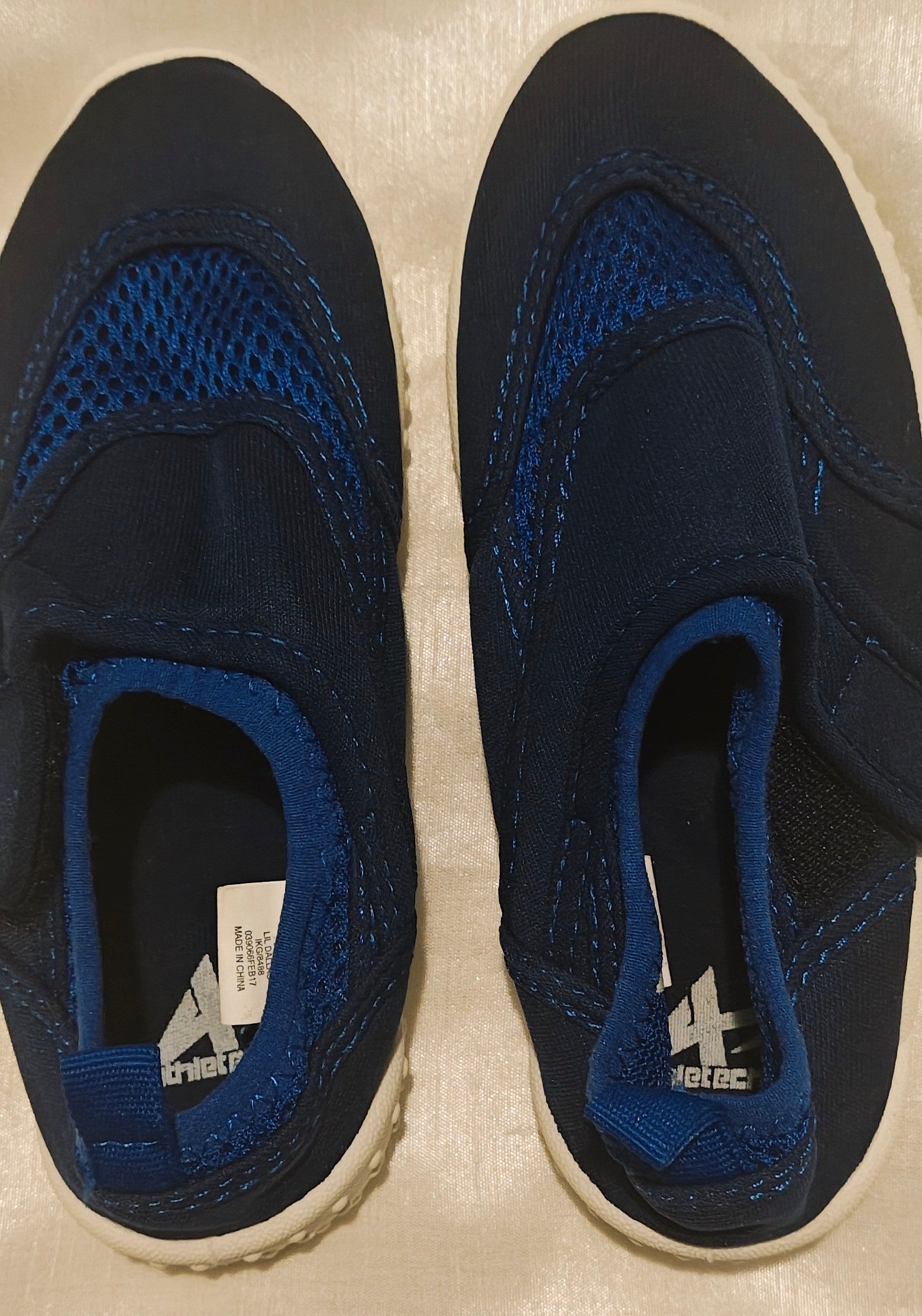 Athletech brand toddler water shoes size 9-10 months blue
