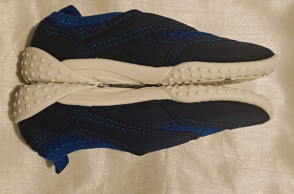 Athletech brand toddler water shoes size 9-10 months blue
