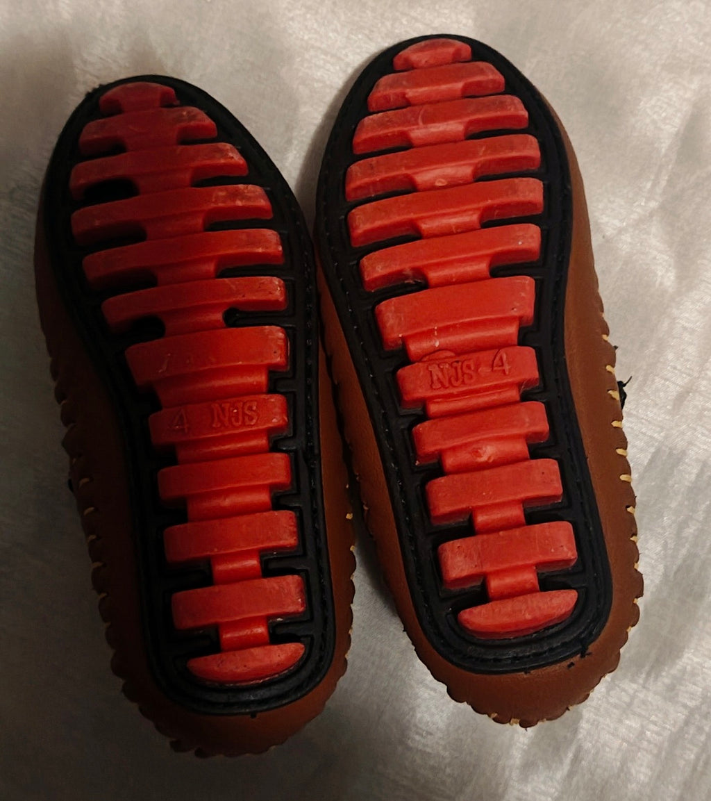 Brown faux leather infant/toddler cutout sandals size 4 NJS